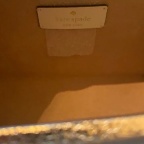 Kate Spade Crossbody Gift Box Bag NWT - Picture 6 of 8